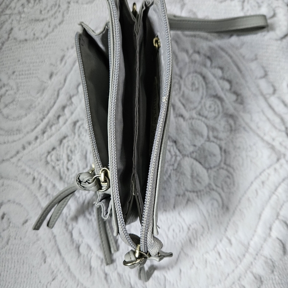 Grey Clutch - Picture 3 of 3